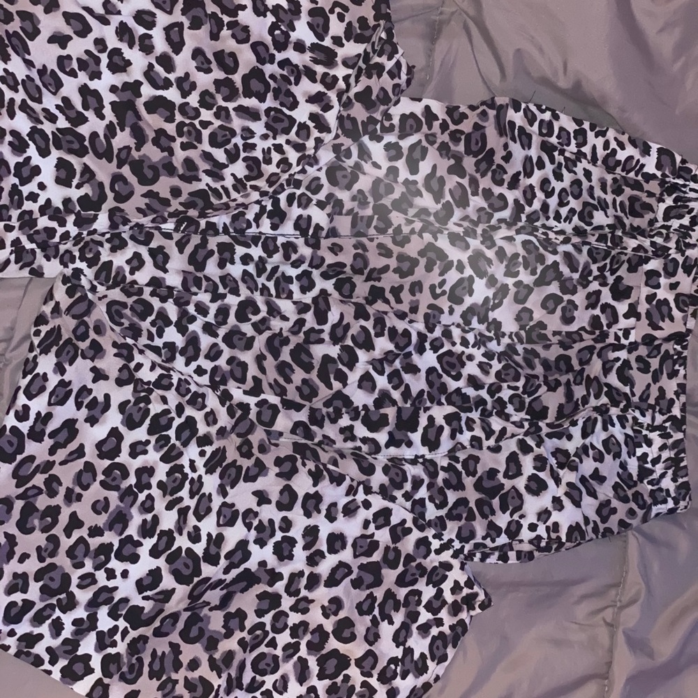 Wide leg cheetah pants